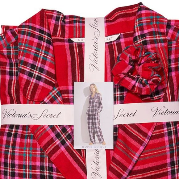 VS Flannel Pajama Set Red Plaid Pajama PJs Long Sleeve Pants Great Present NWT - Picture 2 of 12